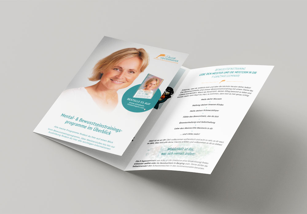Folder mit Blick in die Innenseiten von Elisabeth Hintermayer aus Österreich